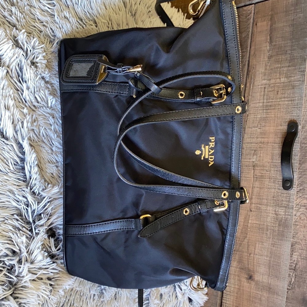 Prada bag used please see pictures